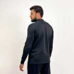 تيشرب بأكمام طويلة وسوستة – اسود - Image 3